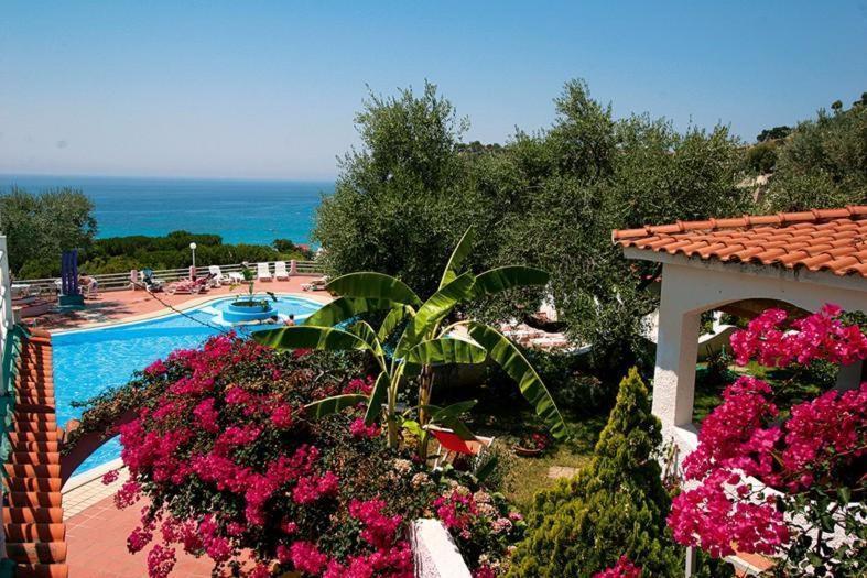 Residence Villaggio Smedile Capo Vaticano Luaran gambar