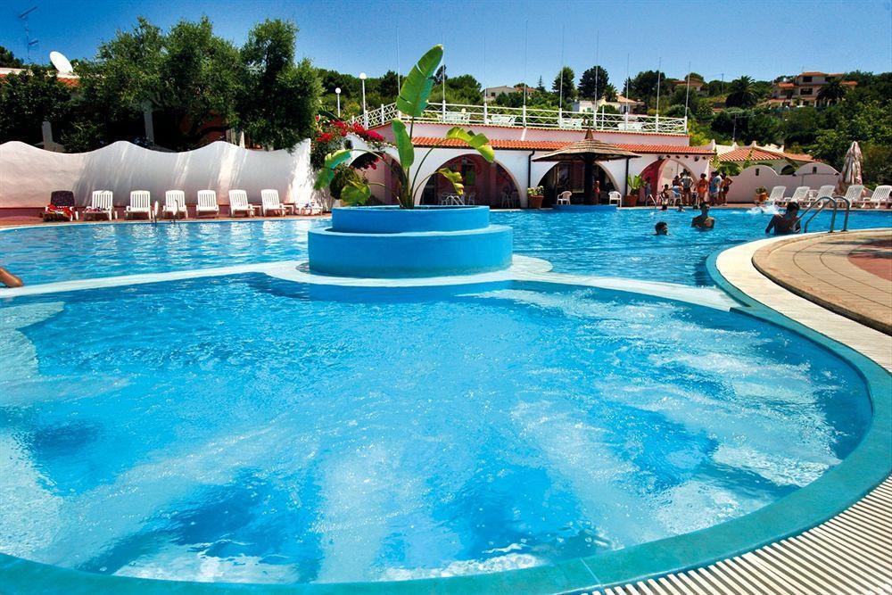 Residence Villaggio Smedile Capo Vaticano Luaran gambar